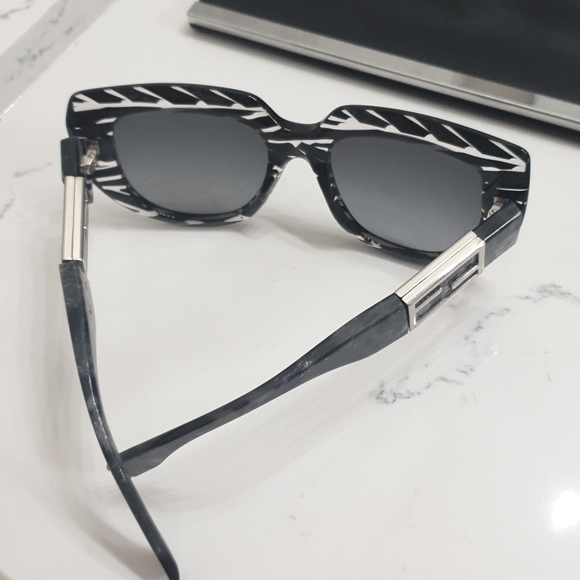 Authentic Fendi sunglasses Limited Edition - Picture 5 of 9